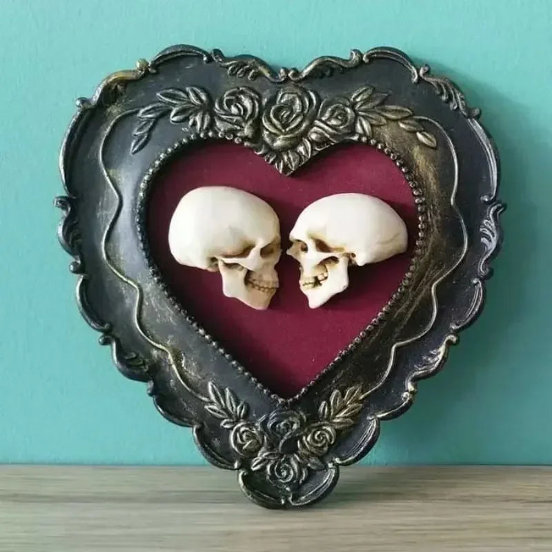 Framed Miniature Realistic Human Skulls Halloween Romantic Love Skeleton Decoration Heart-Shaped True Love Skull Ornament